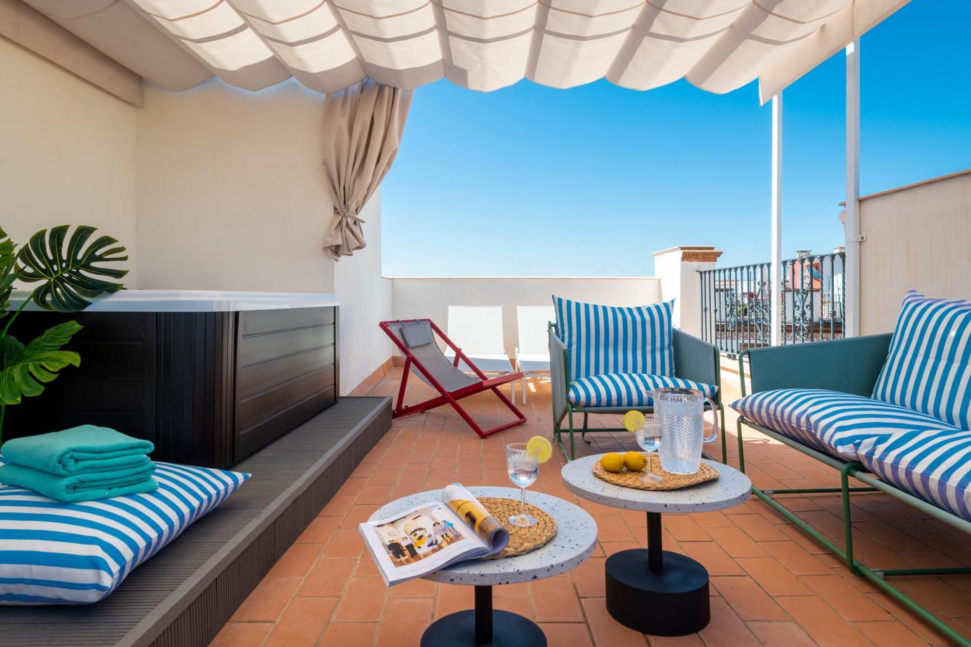 סביליה Magno Apartments San Gil - Shared Jacuzzi מראה חיצוני תמונה